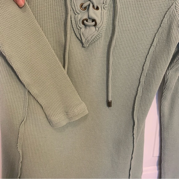 Sundance Sage Green Thermal Lace Up Long Sleeve Top Size Small - Picture 4 of 8